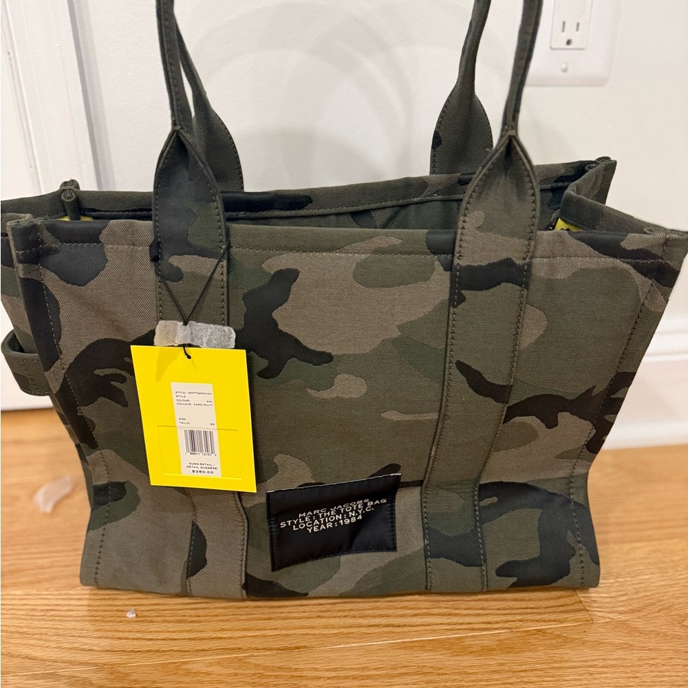 NWT Marc Jacobs large camo tote bag - Picture 3 of 10